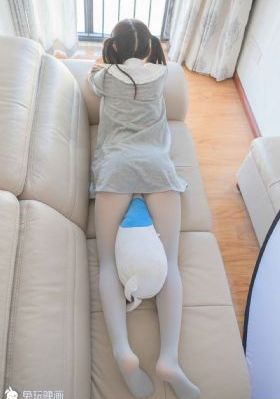 美女超碰在线_DVD视频大全