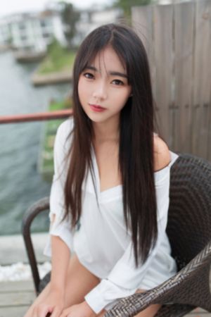 女特警被sm性奴_十万网红美女美酱
