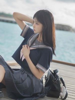 篠田优办公室的黑色丝袜视频_DVD高清电影在线
